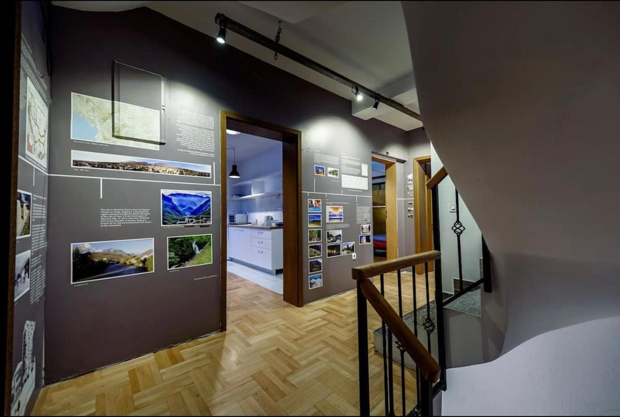 Town Hostel Peje Dış mekan fotoğraf